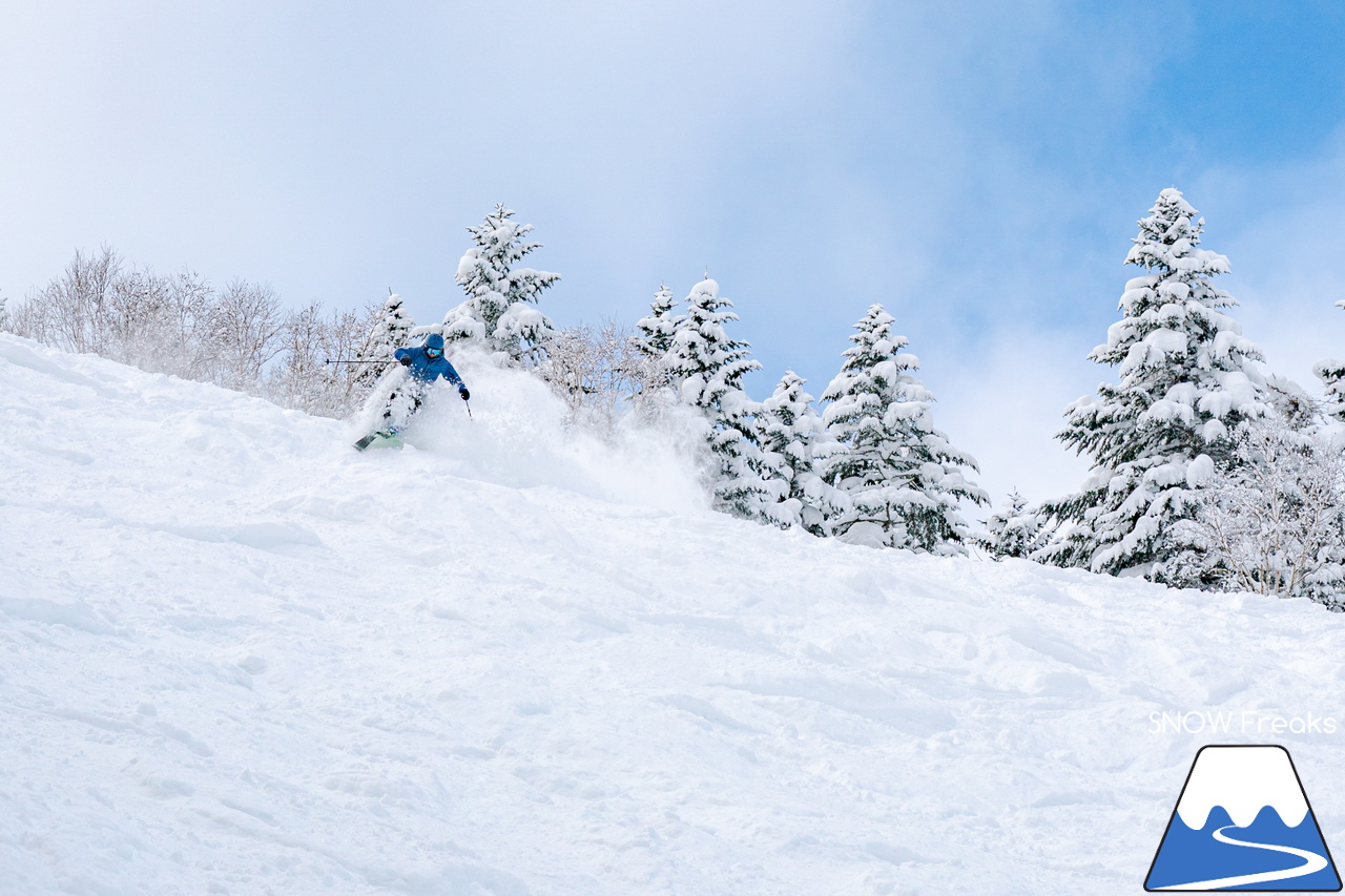 士別市日向スキー場　地元スキーヤーの皆さんと一緒に道北屈指の豪雪パウダーを心ゆくまで、滑る、滑る、滑る！